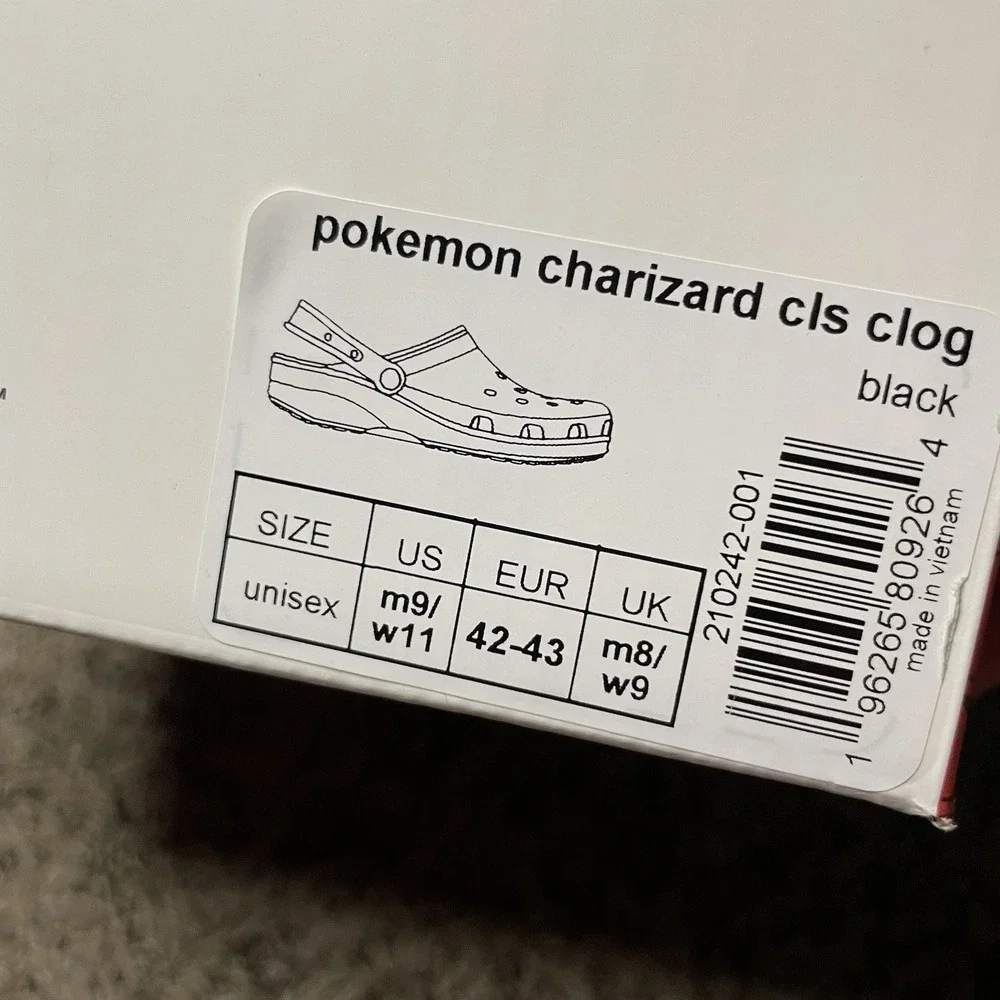 Pokémon x Crocs Charizard Classic Clog Men's Size 9 Fire Orange NEW IN BOX